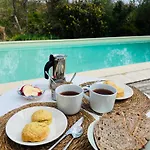 Maison Forenea D'hotes Dans Les Bois Avec Petits Dejeuners Bio Sainte-Nathalene