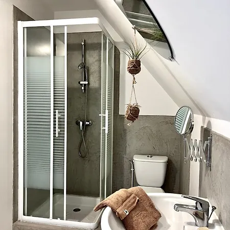 乐穆兰波旁住宿加早餐旅馆 3*