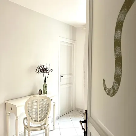 乐穆兰波旁住宿加早餐旅馆 住宿加早餐酒店 Sainte-Nathalène