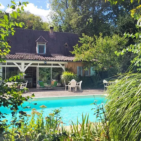 乐穆兰波旁住宿加早餐旅馆 3* Sainte-Nathalène