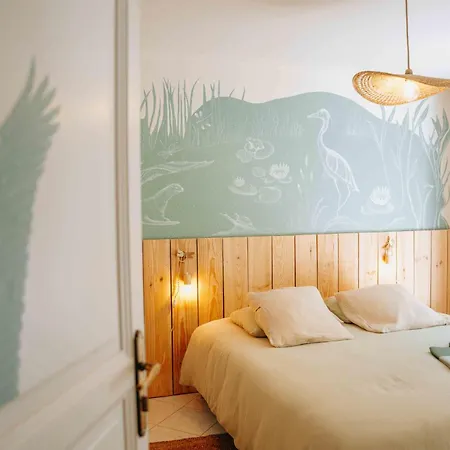 Bed & Breakfast Maison Forenea D'hotes Dans Les Bois Avec Petits Dejeuners Bio Sainte-Nathalene
