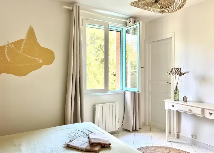 Maison Forenea D'hotes Dans Les Bois Avec Petits Dejeuners Bio 3* Sainte-Nathalène