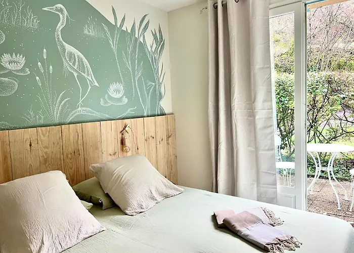 Maison Forenea D'hotes Dans Les Bois Avec Petits Dejeuners Bio 3* Sainte-Nathalène