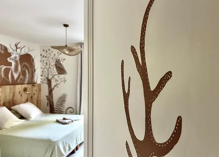 Maison Forenea D'hôtes Dans Les Bois Avec Petits Déjeuners Bio Bed and breakfast