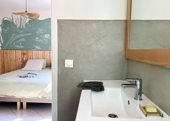Maison Forenea D'hotes Dans Les Bois Avec Petits Dejeuners Bio